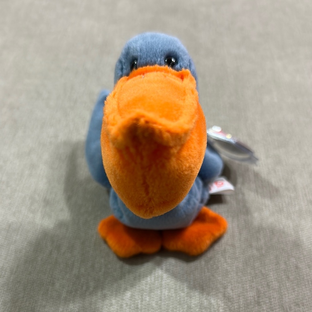 Ty Beanie Baby 1996Scoop Pelican with Orange Beak and Gray Body - Picture 2 of 8